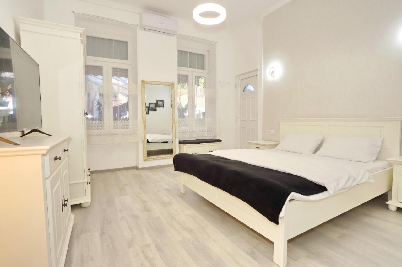 Central Luxury Apartments 오라데아 외부 사진