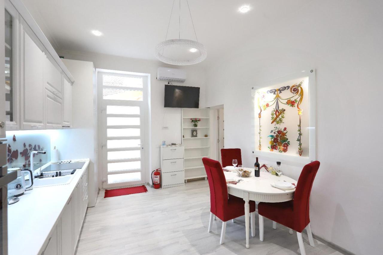 Central Luxury Apartments 오라데아 외부 사진