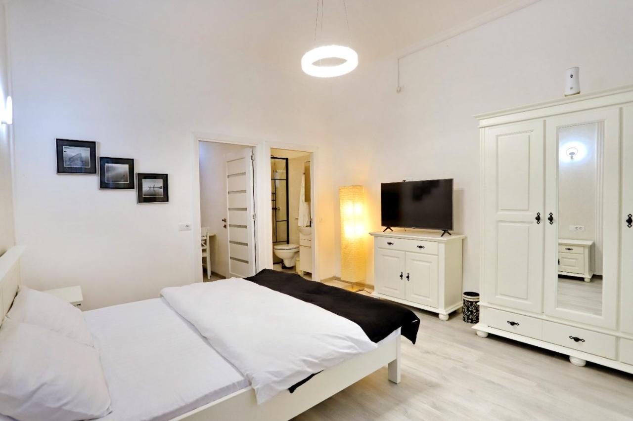 Central Luxury Apartments 오라데아 외부 사진