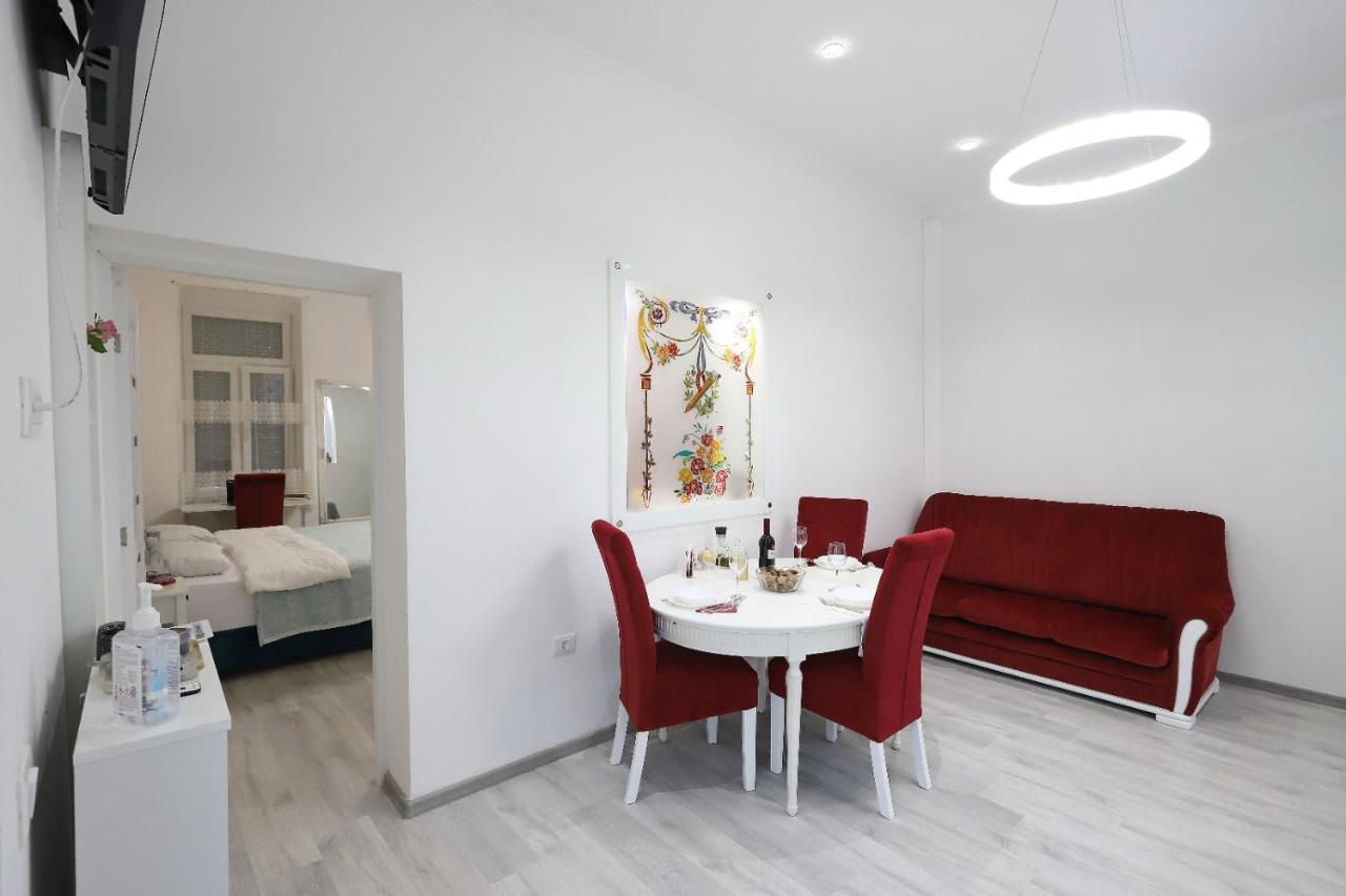 Central Luxury Apartments 오라데아 외부 사진