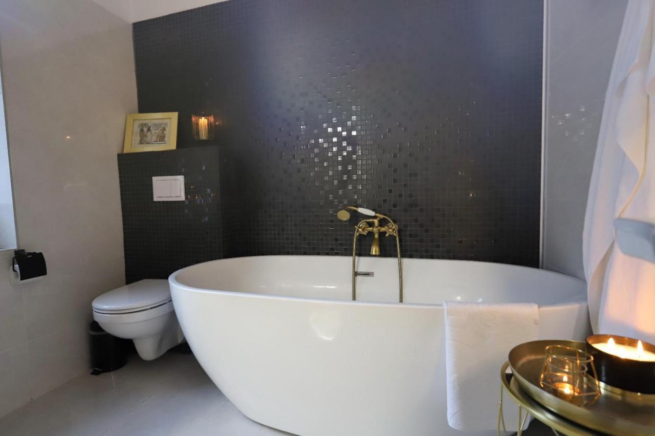 Central Luxury Apartments 오라데아 외부 사진